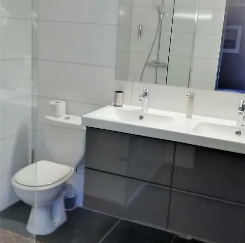 La Closerie Aux Violettes -