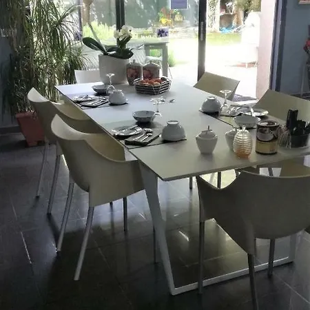 La Closerie Aux Violettes - ベッド・アンド・ブレックファスト