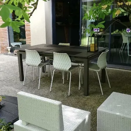 La Closerie Aux Violettes - تولوز